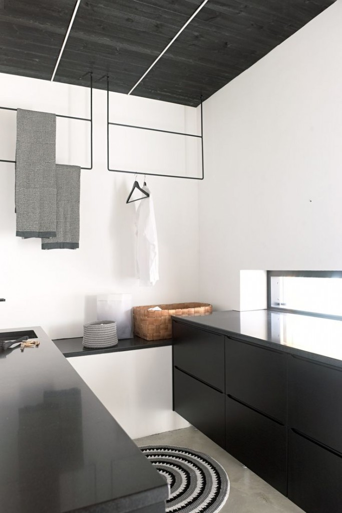 minimalist-laundry-room in black and white