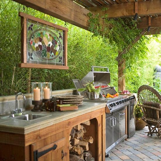 20 Ideas and Examples of Well-Arranged Outdoor Kitchens | Founterior