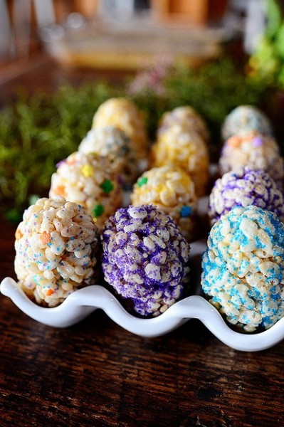 Amazing sweets made as Easter eggs-home decorations with impressive holiday ideas
