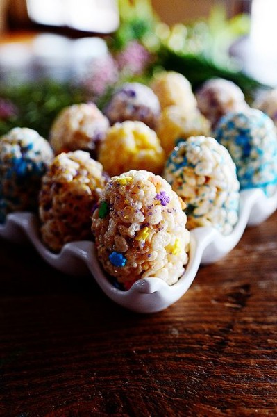 Handmade Krispy Easter Eggs-Creative collection of Holiday home decorating ideas