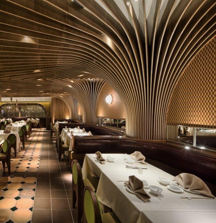 Restaurant architecture - the main volume where the tables are set