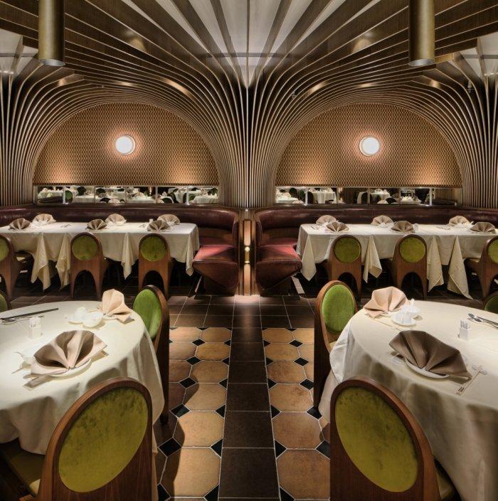 Restaurant architecture - the striped columns that support the ceiling