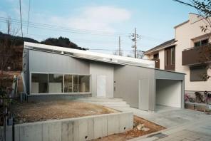 Small Minimalist House Architecture by Alphaville Architects