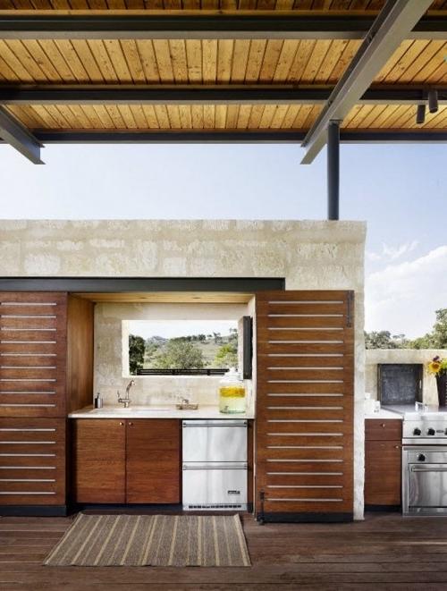Summer villa - outdoor kitchen with a special area for barbecue