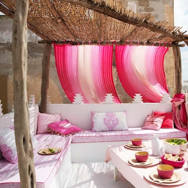 Sunny summer outdoor place in pink- Ideas for home outdoor spaces