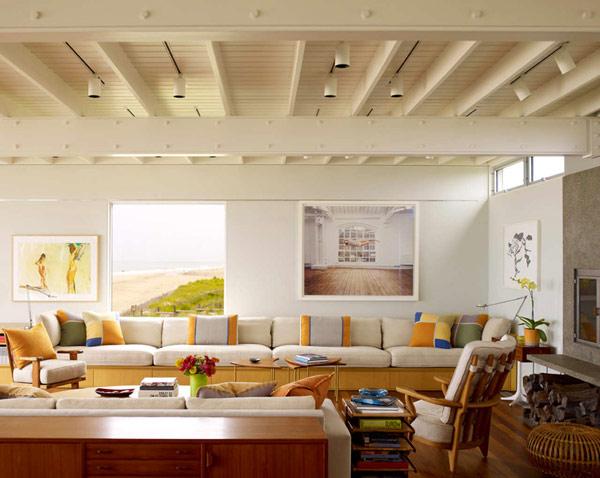 Beach house and its bright colorful decorative accents in the interior