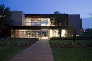 Luxurious Contemporary Architecture and Interior Design