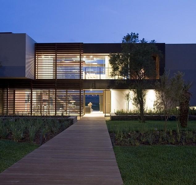 Luxurious Contemporary Architecture and Interior Design
