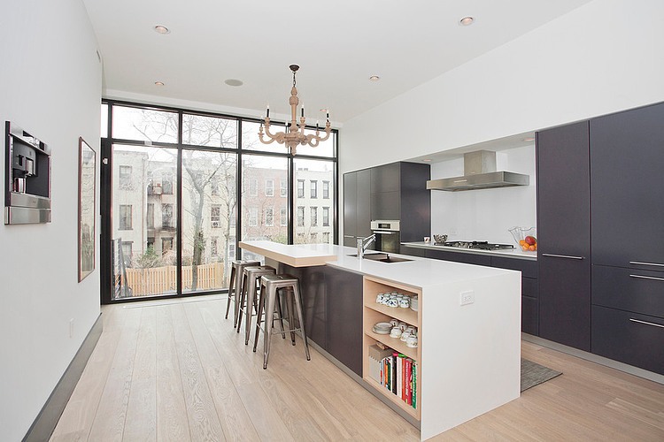 Eclectic kitchen in white and black colors