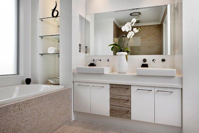 Contemporary bathroom design in a coastal home in Australia