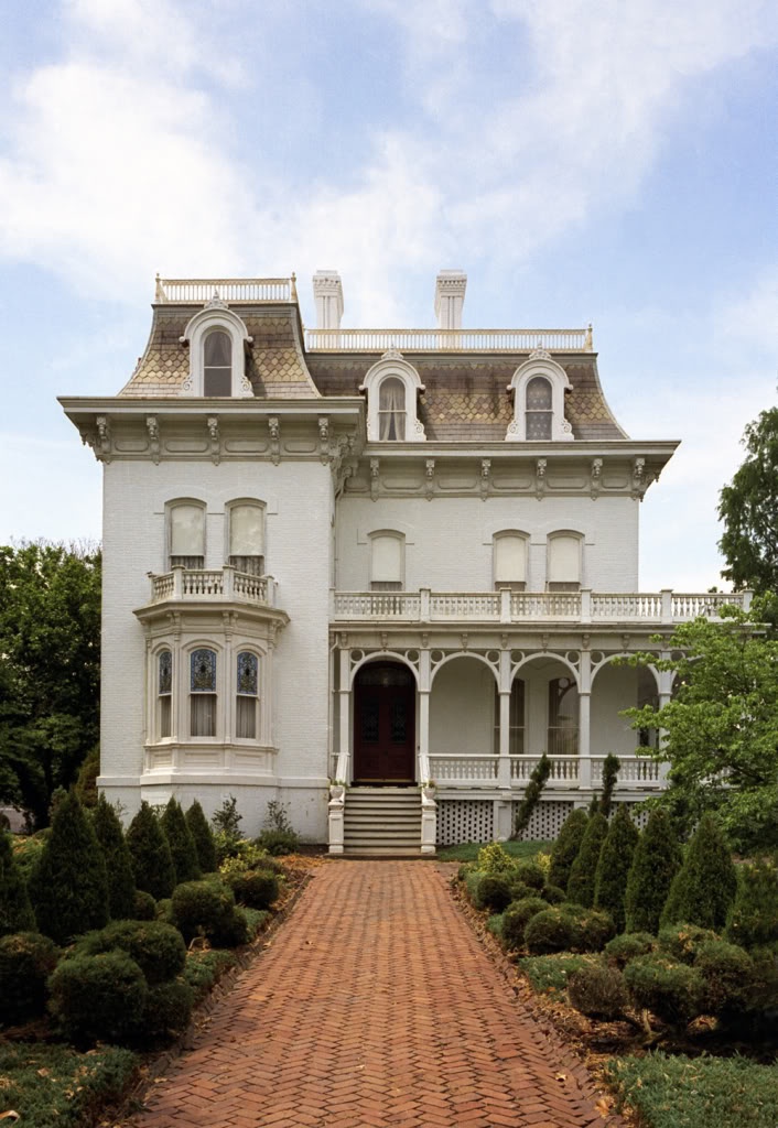 Small Victorian mansion in France