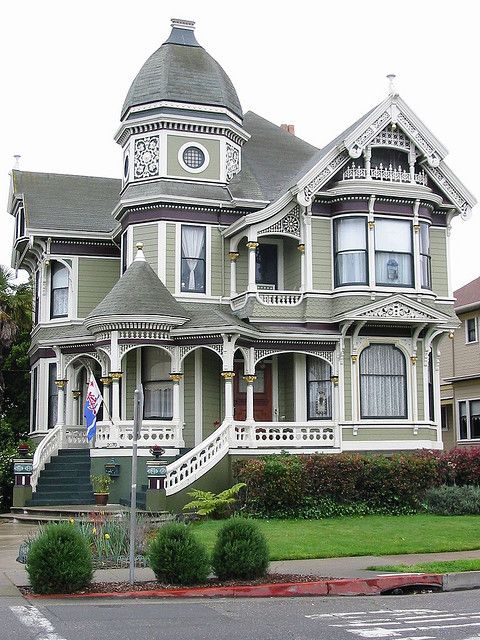 Town Victorian house with face to the street