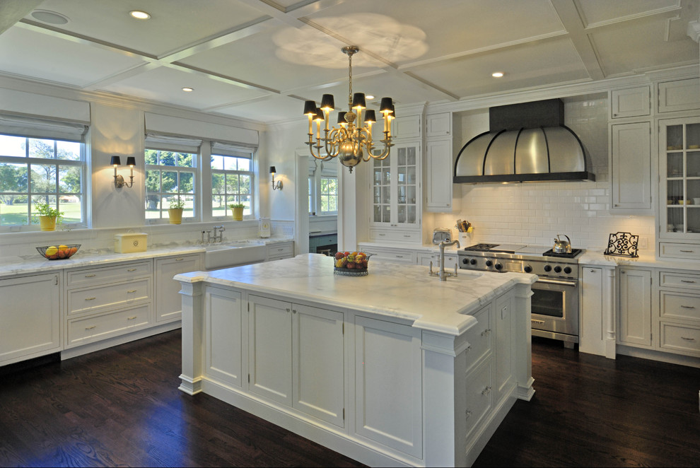 Traditional kitchen with white kitchen island