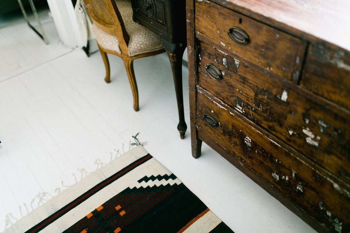 Vintage rug and a chest of drawers