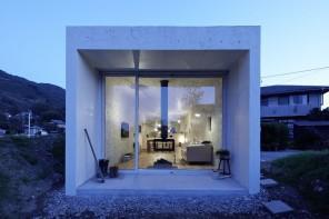 Japanese Minimalist Small House Interior and Architecture