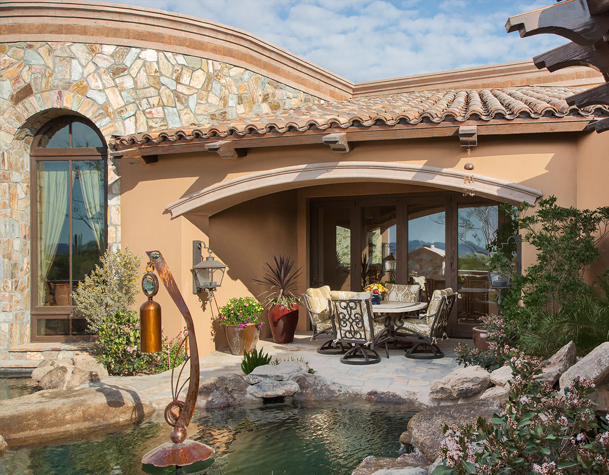 Luxurious traditional garden - with small pond and patio furniture