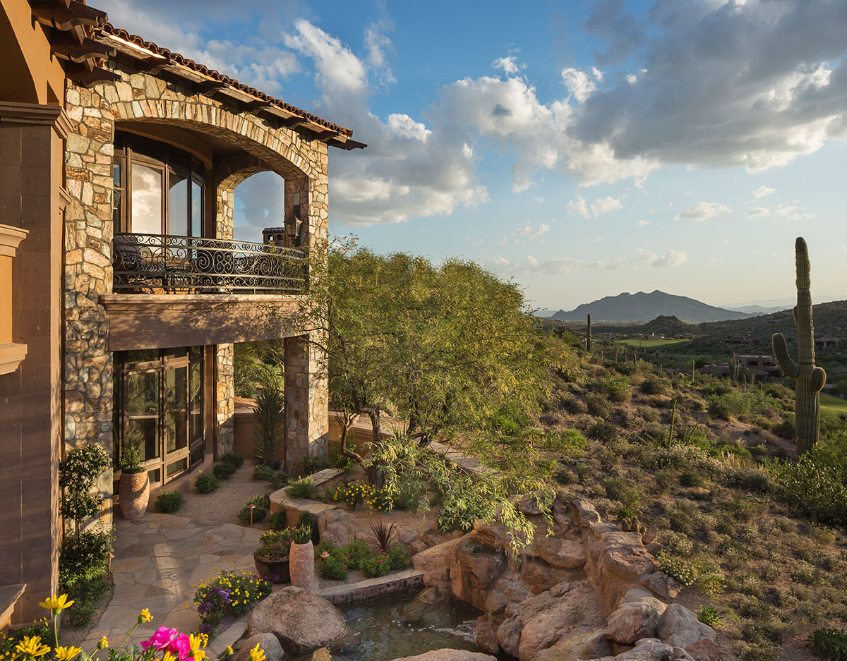 Luxurious traditional mansion - with amazing view over the nature