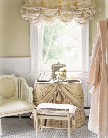 Shabby chic room - with beautiful white colors