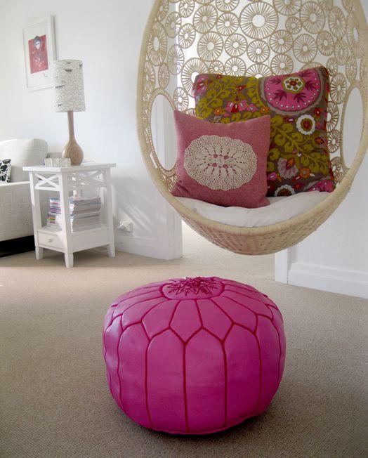 Teen lounge chair - and a pink stool for feet