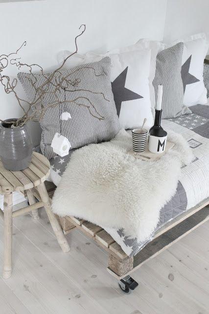 Unique palette sofa - with white cozy pillows