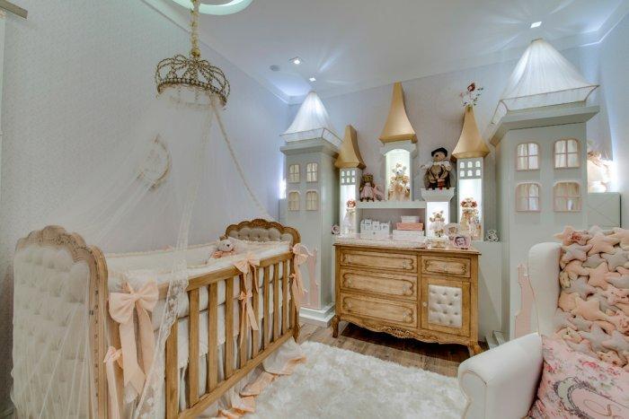 Beautiful light decor - into a baby room