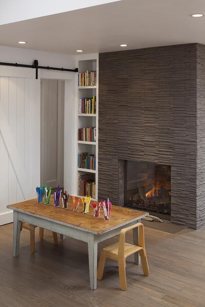 Contemporary dark fireplace - with cladding made of stone