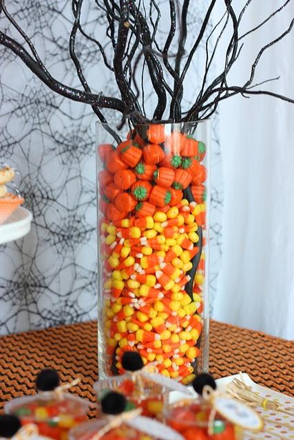 Creative vase idea - tree brances and colorful pops