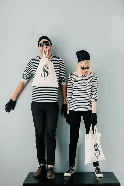 Halloween costume for couples - the jail prisoners