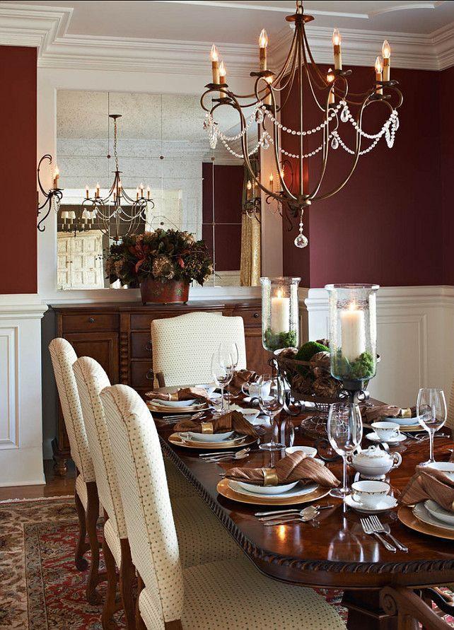 Luxurious American dining room - with massive dining table and chandelier