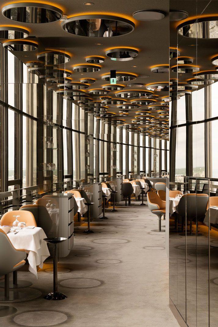 Luxurious Paris restaurant - with round facade and beautiful views