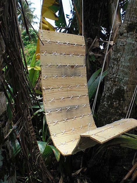 Pallet garden relax chair - made of wood and hanged on the tree