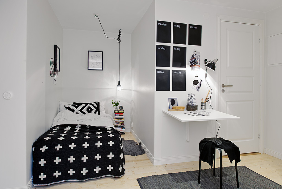 Small bedroom - in black and white colors