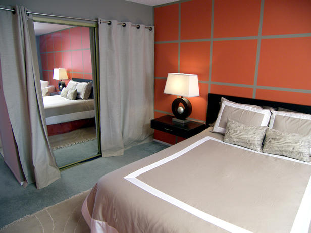 Small bedroom - with grey bed sheets