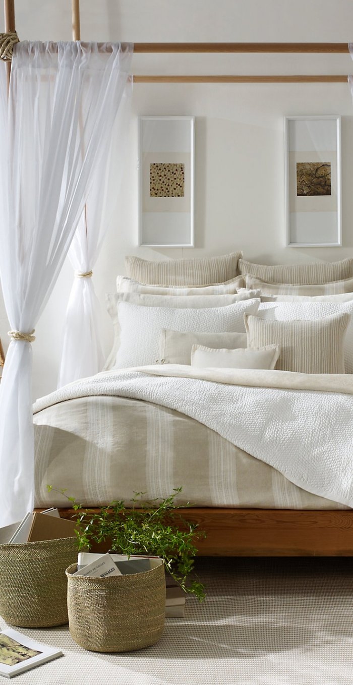 Traditional feng shui bedroom - with white walls and curtains