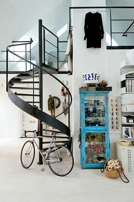 Urban staircase decor - for a contemporary lifestyle