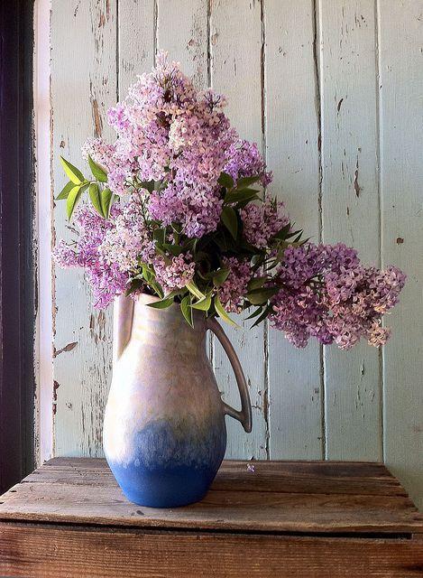 Vintage vase - with pink flowers