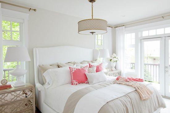 White bedroom - with beautiful modern pendant