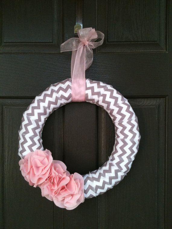 Baby shower wreath 1 - with pink flowers