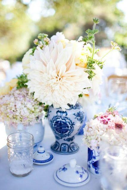 Chinese wedding porcelain - in blue and white pattern