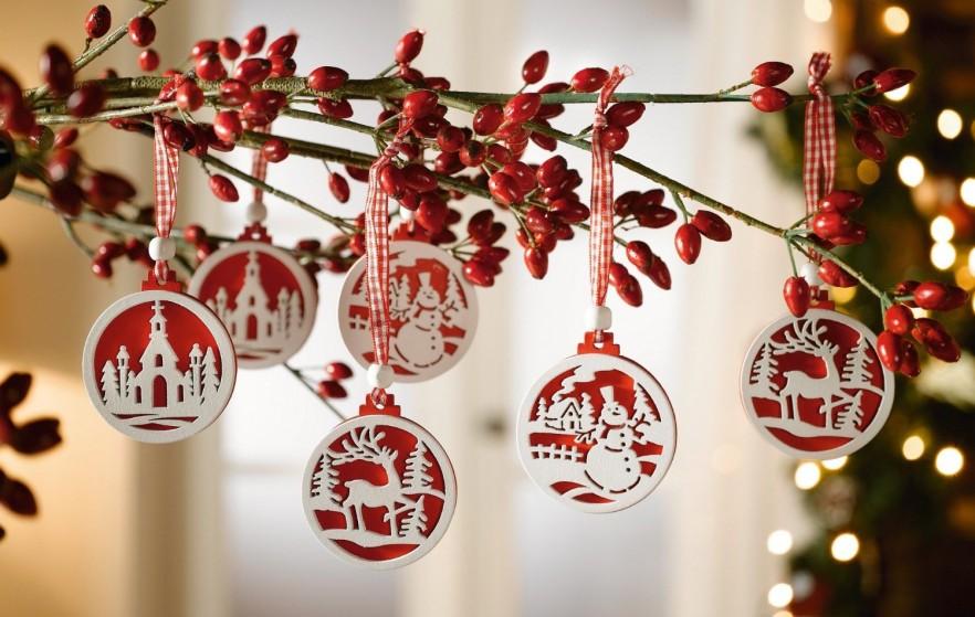 Christmas hanging garland decoration