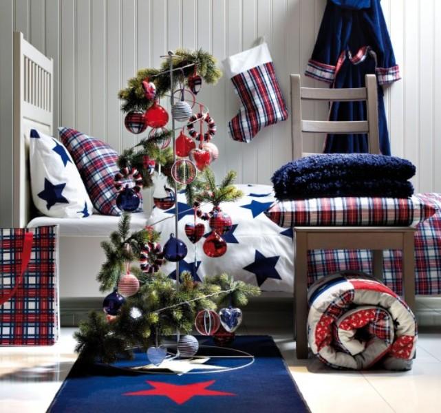 Christmas kids bed - with interesting decor