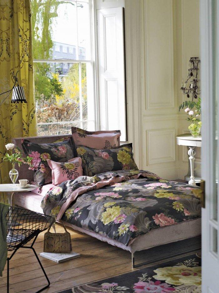 Modern traditional bedroom - with flower patterned sheets