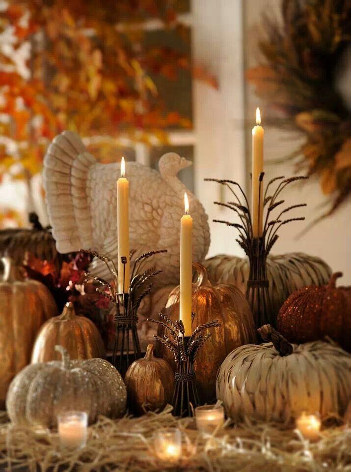 Outside Thanksgiving decoration 2 - with candles and pumpkins