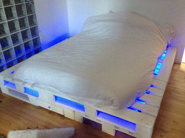 Pallet bed lights 4 - under white painted base