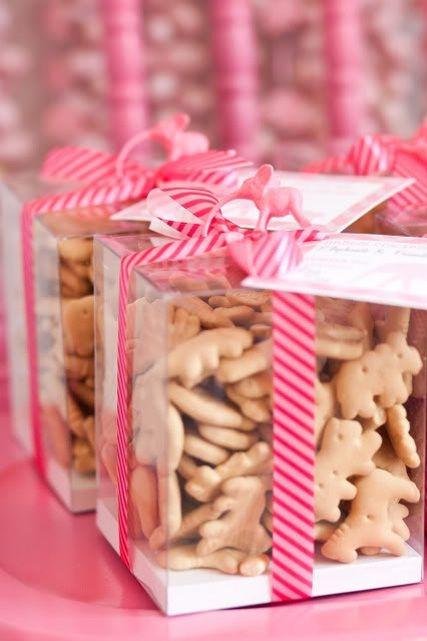 Pink baby cookies - in sweet boxes