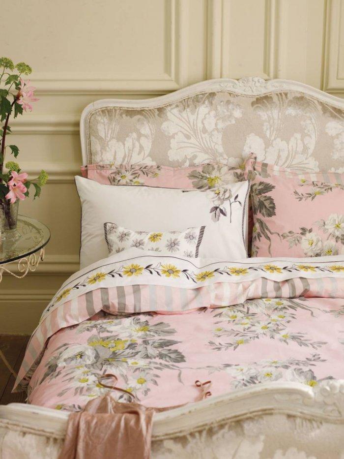 Pink bedroom - with sweet bed sheets