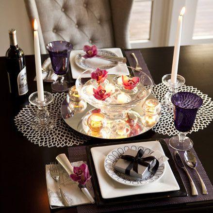 Romantic table setting 3 - with small gift