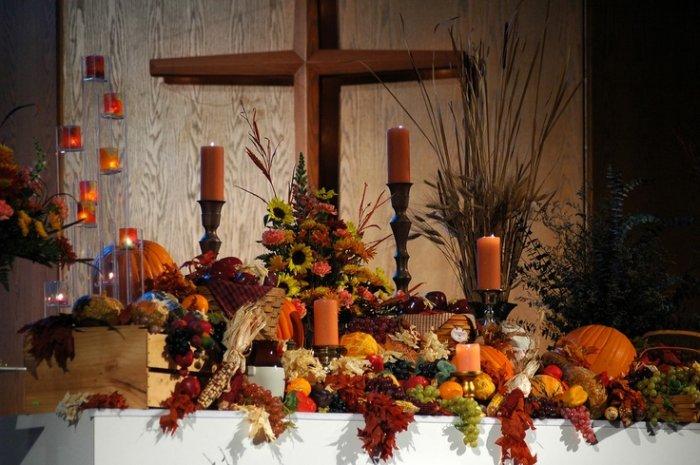 Thanksgiving decoration for church 2 - cross with candles