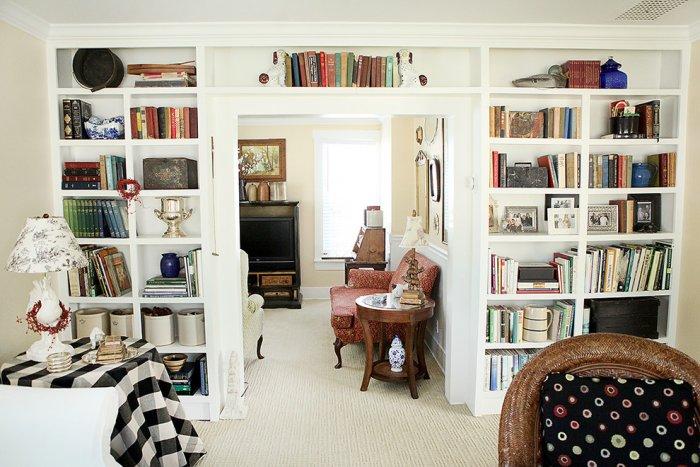 Wall bookcase design - above and around the door
