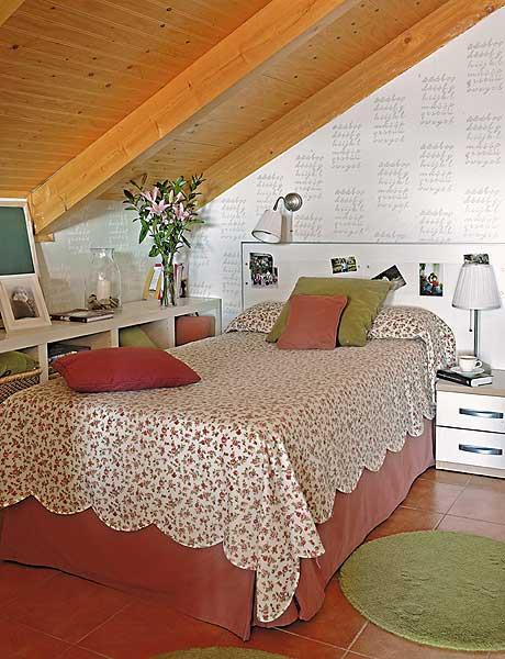 attic bedroom designs 40
